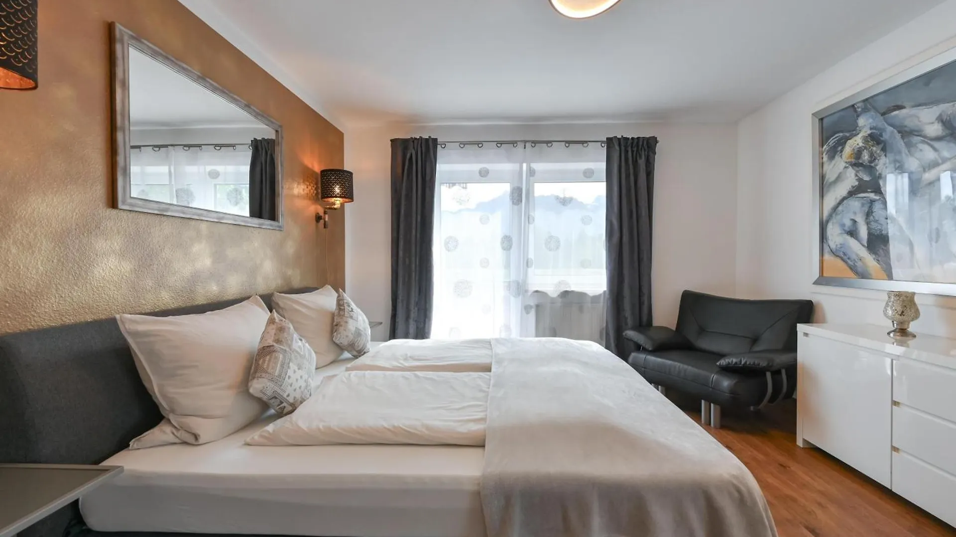 Ferienwohnung Herzstueck Im Haus Schlossblick Fussen Apartment